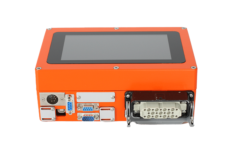 Orangefarbiges iseBOX S mit einem Display und mehreren Anschlussmöglichkeiten auf der Rückseite.