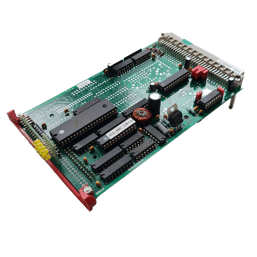 E5M – EURO5 MISC-Board mit verschiedenen integrierten Schaltkreisen und Bauteilen auf der Oberfläche.